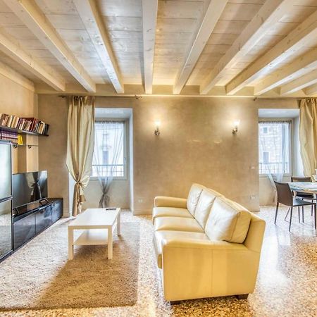 Apartmentsarena - Suite Mercatorum - Piazza Erbe 베로나 외부 사진