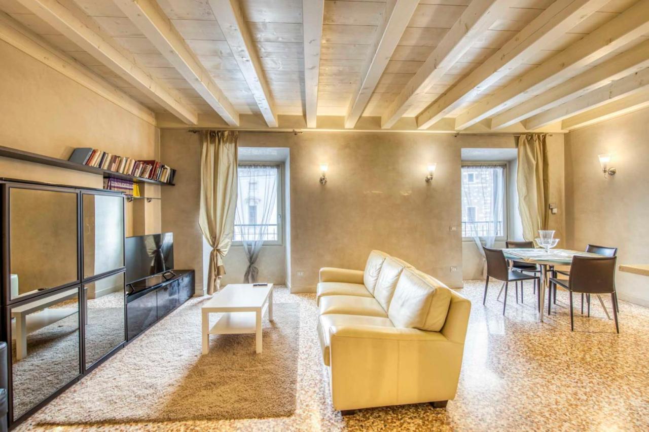 Apartmentsarena - Suite Mercatorum - Piazza Erbe 베로나 외부 사진