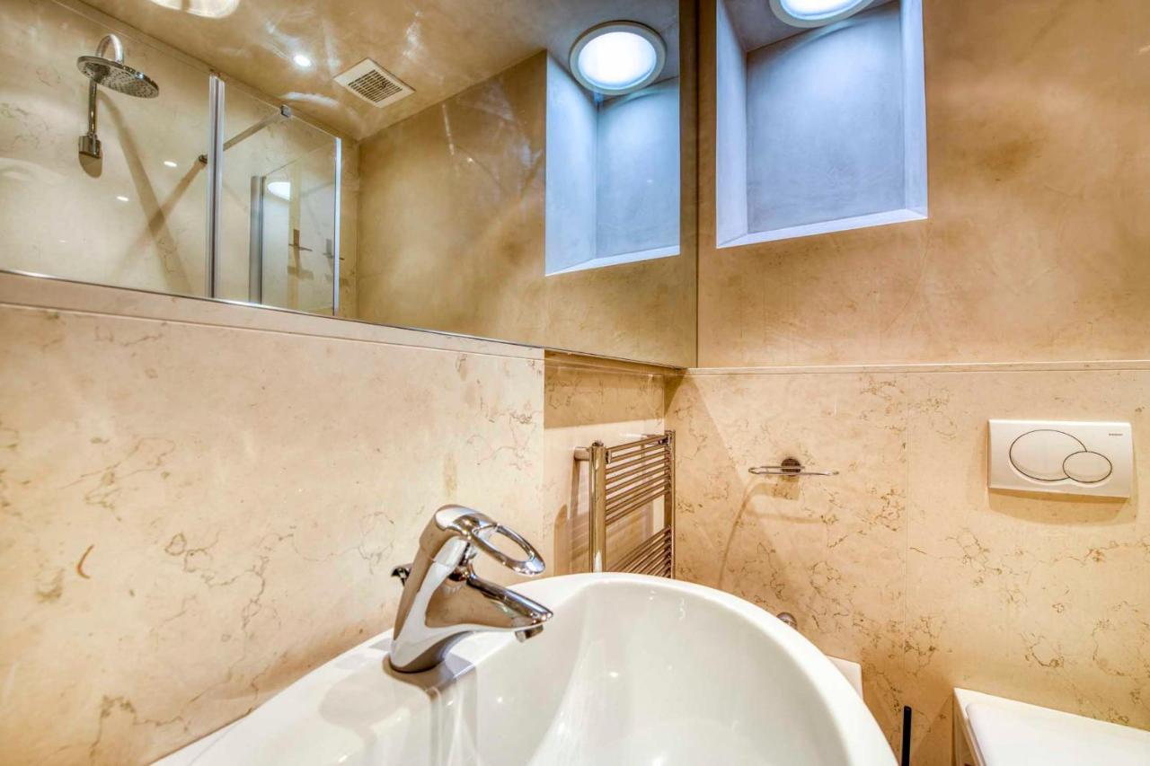 Apartmentsarena - Suite Mercatorum - Piazza Erbe 베로나 외부 사진