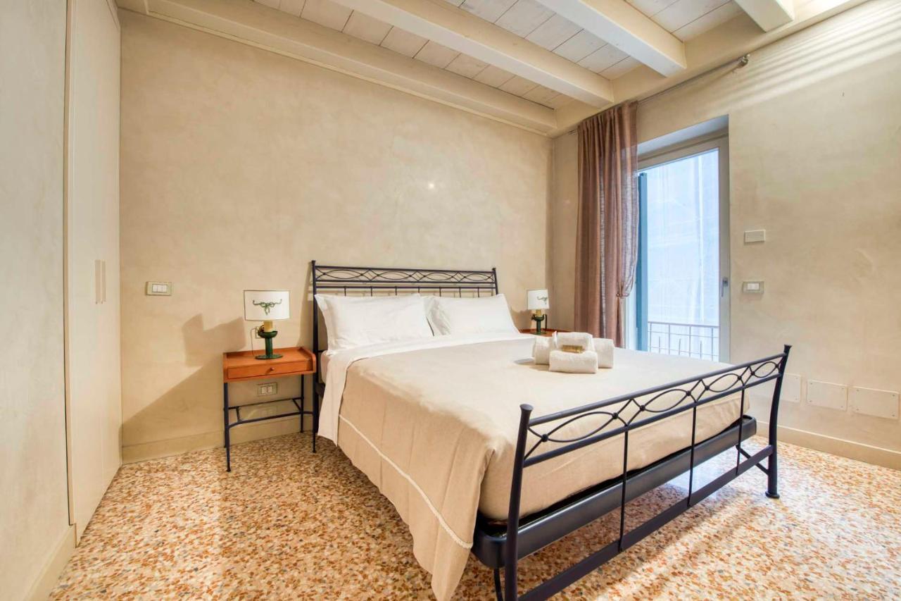 Apartmentsarena - Suite Mercatorum - Piazza Erbe 베로나 외부 사진